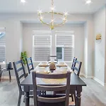 Lovely Charming 4Br2.5Ba Near Downtowns Prime