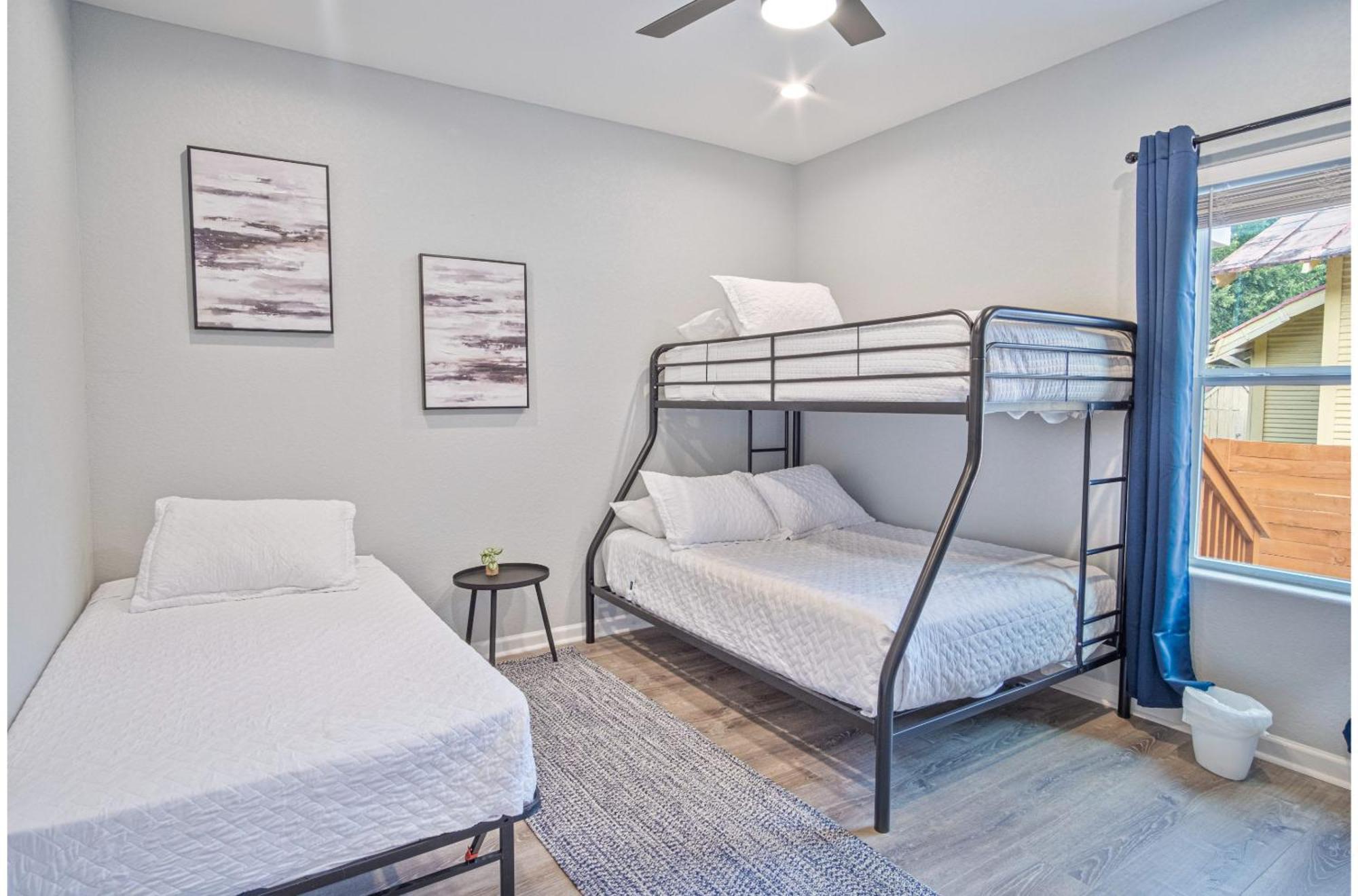 Lovely Charming 4br2.5ba Near Downtowns Prime San Antonio